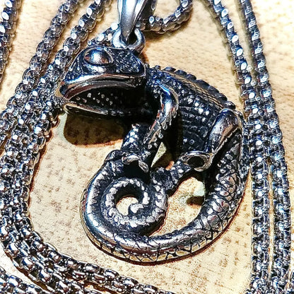 Chameleon Necklace, Lizard Pendant, Reptile Lover Gifts, Stainless Steel Necklace, Birthday Gift, Cool Necklace Pendant, Wildlife Jewelry